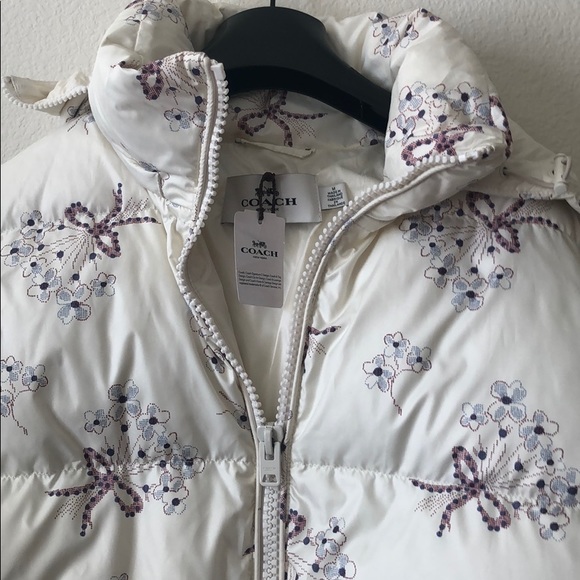Coach jacket short puffer size M Hooded water resistant. - Picture 3 of 15